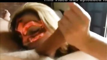 Amateur Enmascarado Milf Chupa Polla
