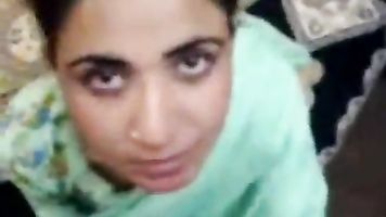 Pakistaní Tía chupa y folla chico joven