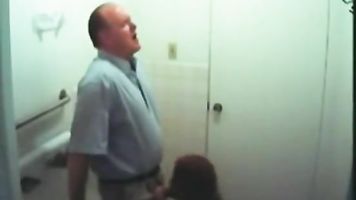 REAL MAESTRO Y ESTUDIANTE ATRAPADO EN CÁMARA OCULTA